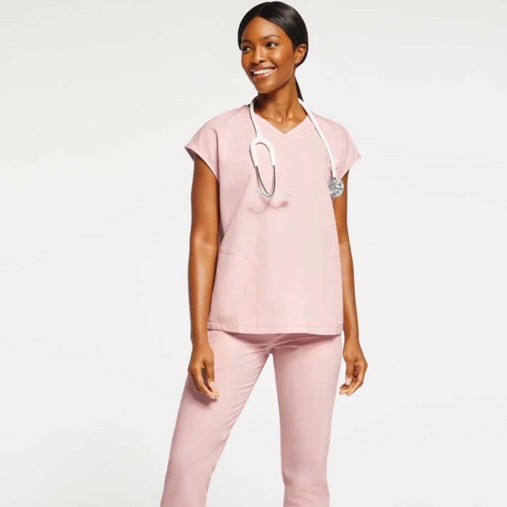Women's 2-Pocket Cap-Sleeve Scrub top